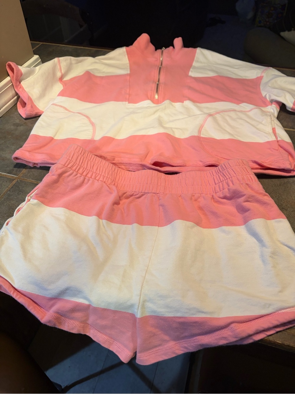Pink & White Striped athlesuire Short Set - Casual Top and Shorts, sz small